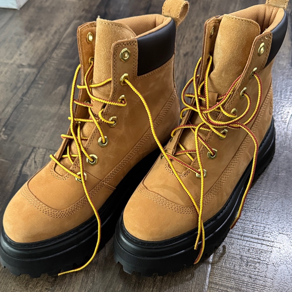 Timberland Women's Tan and Black Combat Boots